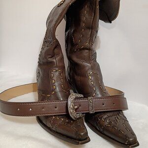 BCBG Western Boots 1990-Y2K Vintage Brown Size 6.5 approx 2 inch heel